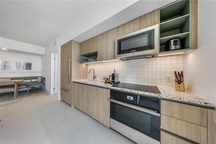 Picture of 601 NE 1 Ave # 2402, Miami FL 33132