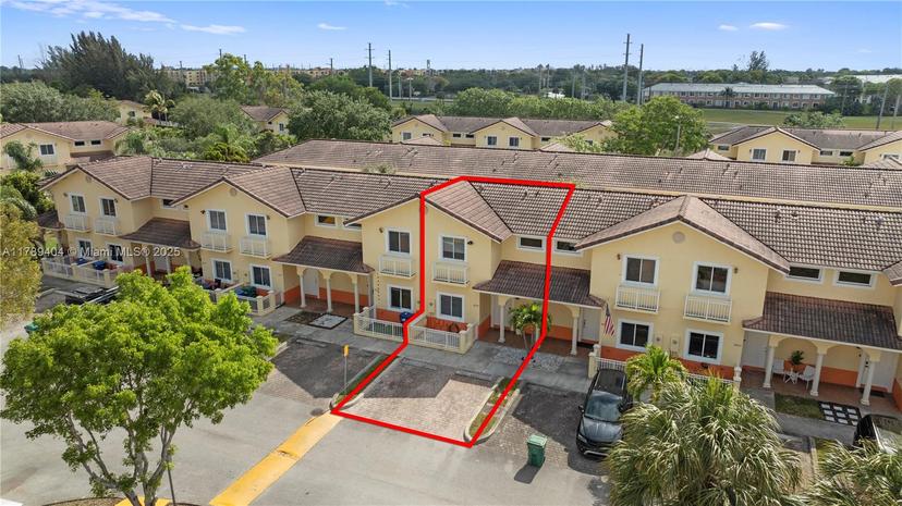 Picture of 18039 NW 74Th Path, Hialeah FL 33015