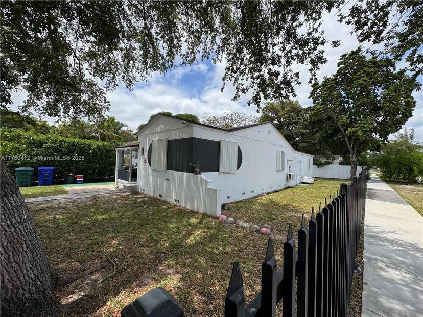 Picture of 1501 NW 42Nd St, Miami FL 33142
