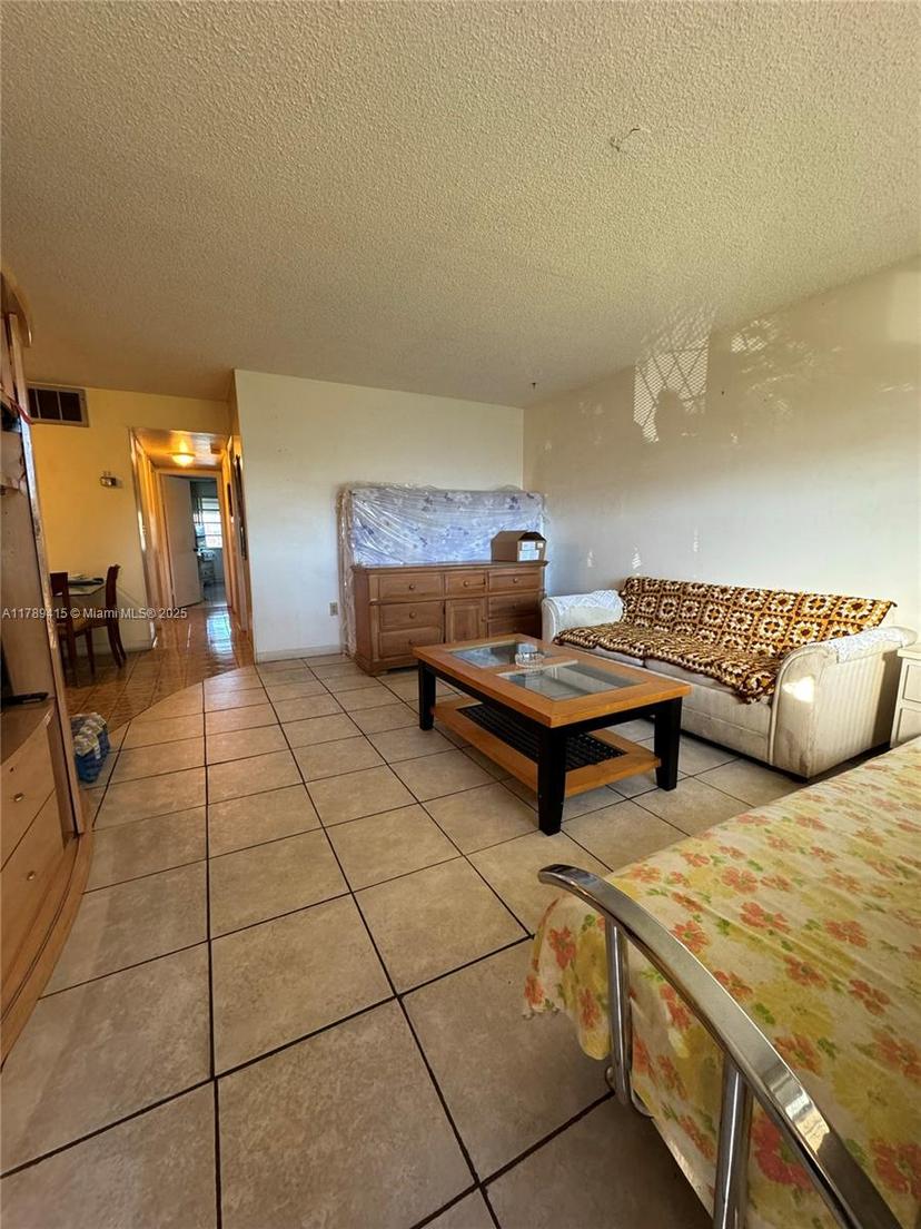 Picture of 115 NE 202Nd Ter # M24, Miami Gardens FL 33179