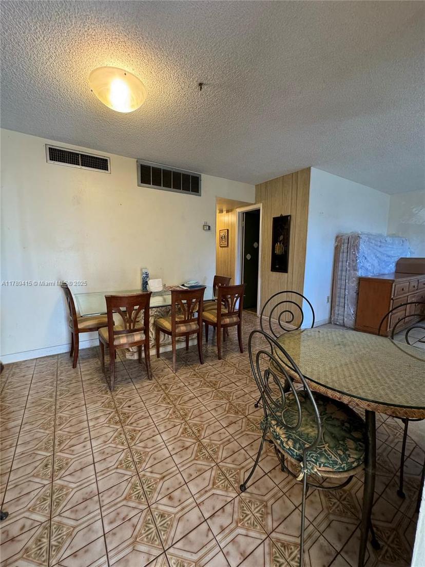 Picture of 115 NE 202Nd Ter # M24, Miami Gardens FL 33179