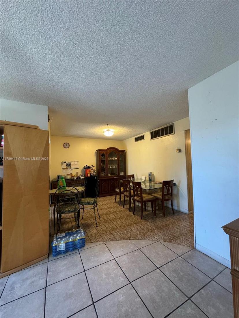 Picture of 115 NE 202Nd Ter # M24, Miami Gardens FL 33179