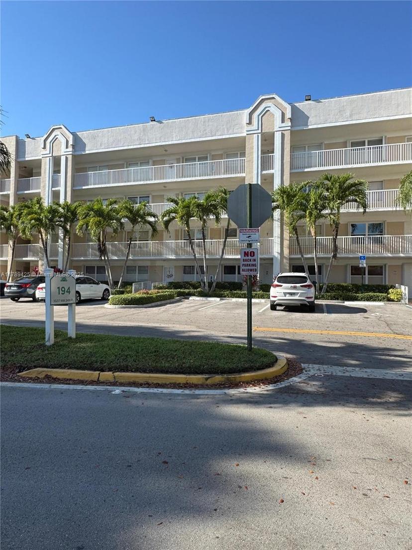Picture of 10217 NW 24Th Place # 308, Sunrise FL 33322