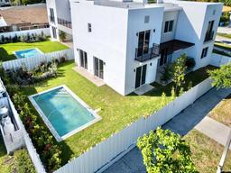 Picture of 900 SW 24Th Rd, Miami, FL 33129