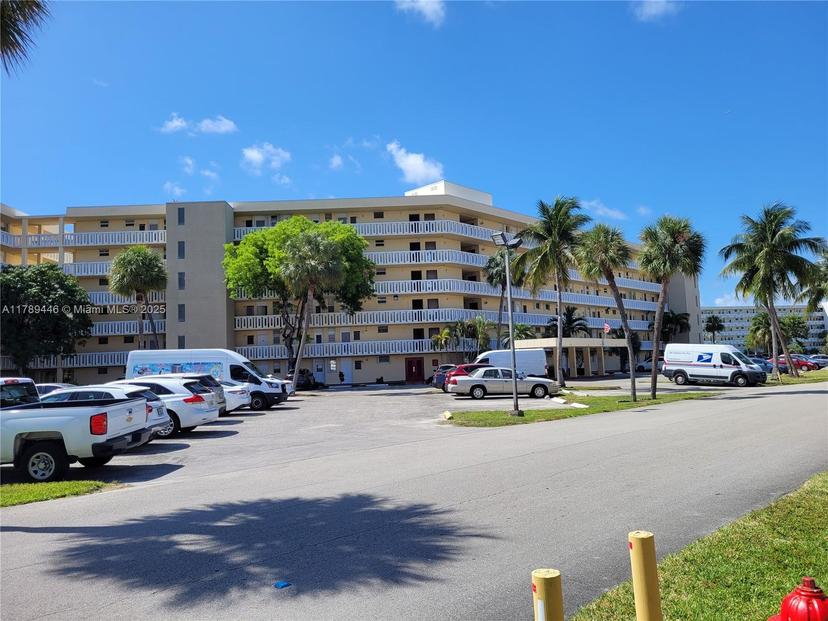 Picture of 2930 Point East Dr # E603, Aventura FL 33160