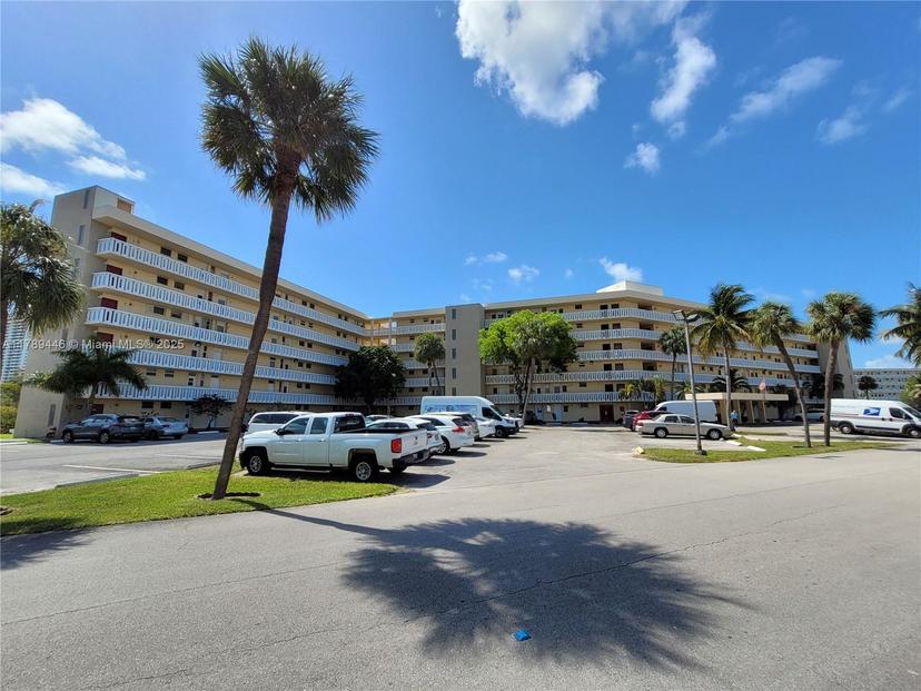 Picture of 2930 Point East Dr # E603, Aventura FL 33160