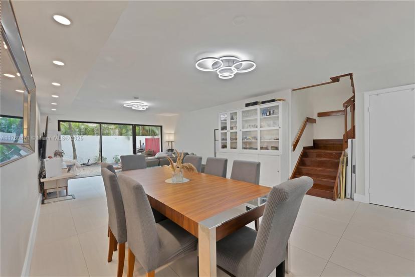 Picture of 3510 Magellan Cir # 726, Aventura FL 33180