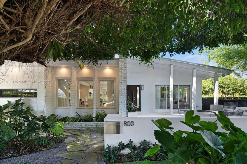 Picture of 800 E Dilido Dr, Miami Beach FL 33139