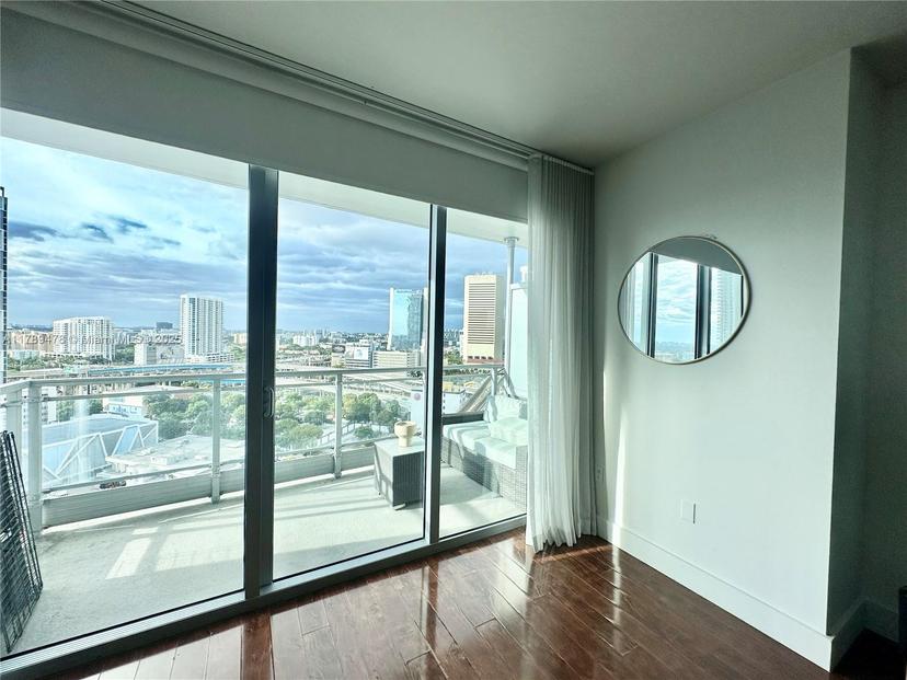 Picture of 90 SW 3Rd St # 2010, Miami FL 33130