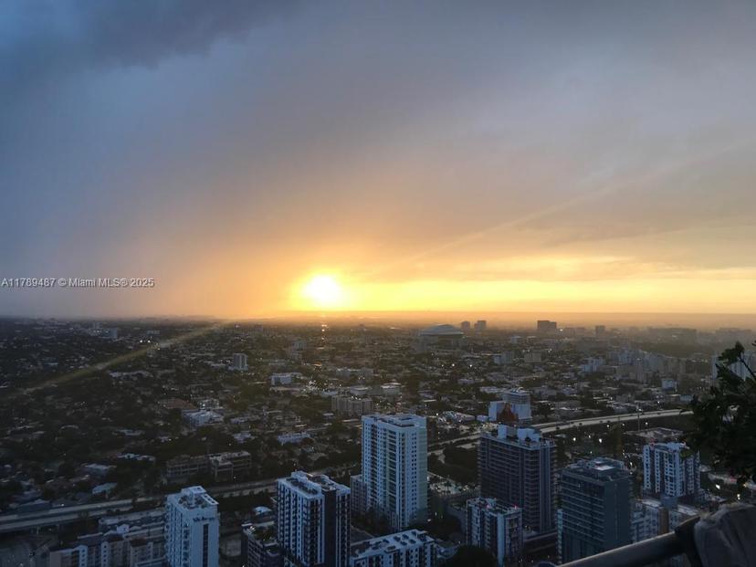 Picture of 60 SW 13Th St # 5013, Miami FL 33130
