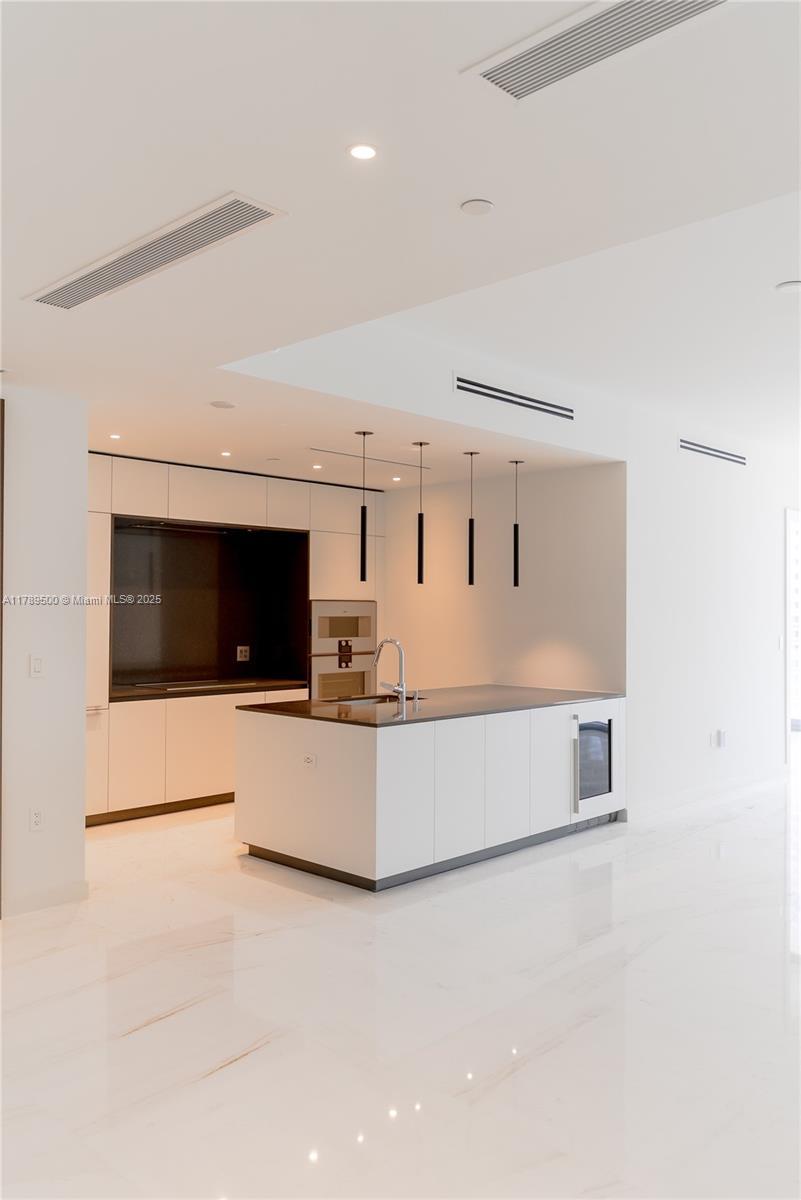 Picture of 300 Biscayne Blvd Way # 1102, Miami FL 33131