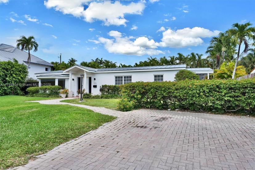 Picture of 255 Ridgewood Rd, Key Biscayne FL 33149