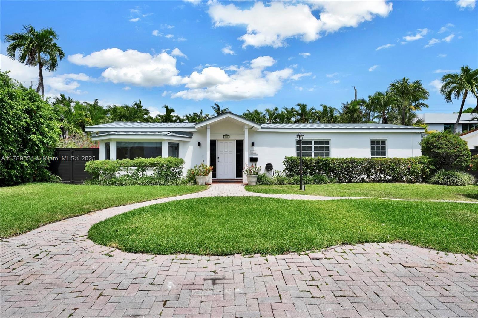Picture of 255 Ridgewood Rd, Key Biscayne, FL 33149