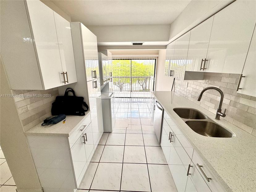 Picture of 5900 SW 127Th Ave # 3410, Miami FL 33183
