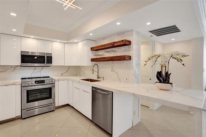 Picture of 19195 NE 36Th Ct # 3008, Aventura FL 33180