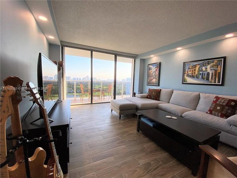 Picture of 3625 N Country Club Dr # 2505, Aventura FL 33180