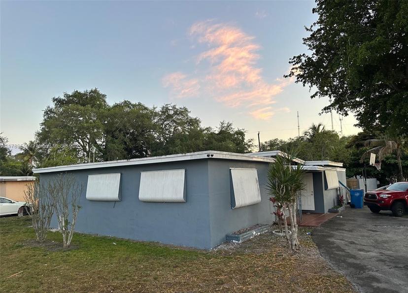 Picture of 100 Virginia Rd, West Park FL 33023