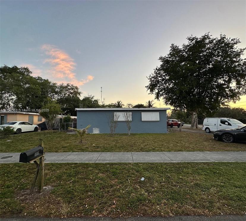 Picture of 100 Virginia Rd, West Park FL 33023