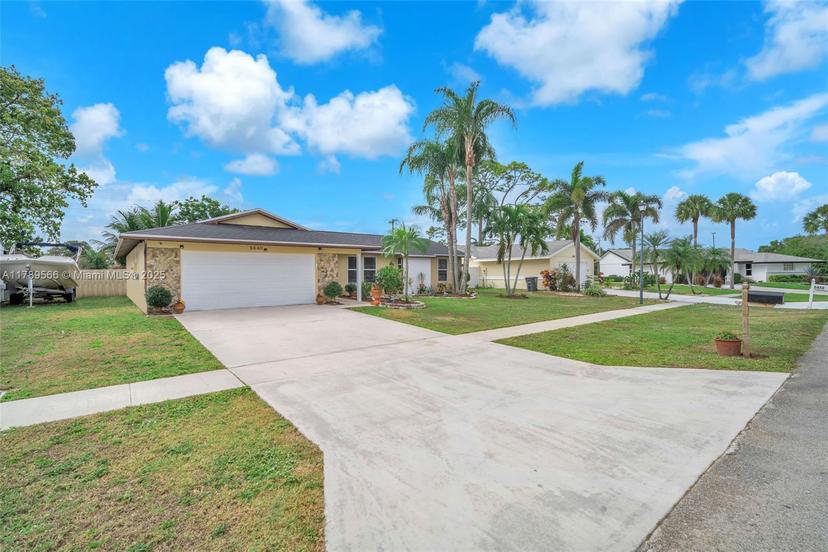 Picture of 5440 Benjamin Ave, Boynton Beach FL 33472
