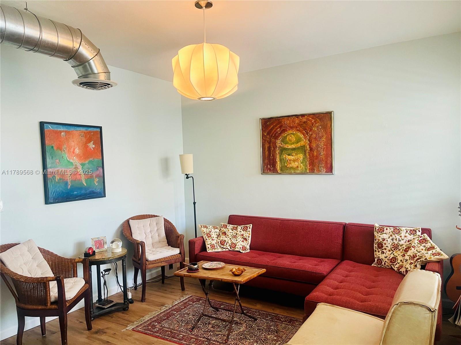 Picture of 1751 Washington Ave # 3E, Miami Beach, FL 33139