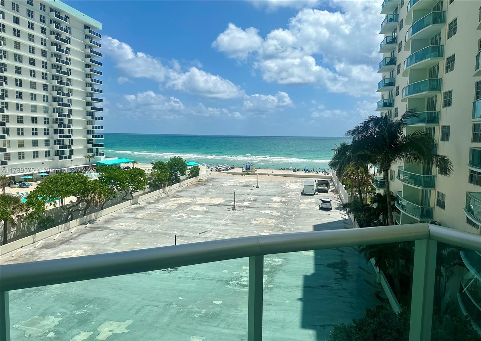 Picture of 3801 S Ocean Dr # 5Y, Hollywood, FL 33019