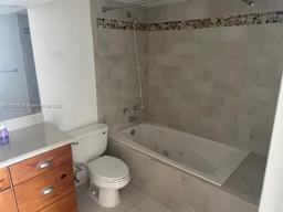 Picture of 555 NE 15Th St # 26K, Miami, FL 33132