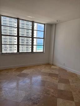 Picture of 5700 Collins Ave # 10D, Miami Beach, FL 33140