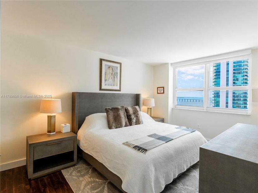 Picture of 1155 Brickell Bay Dr # 2101, Miami FL 33131