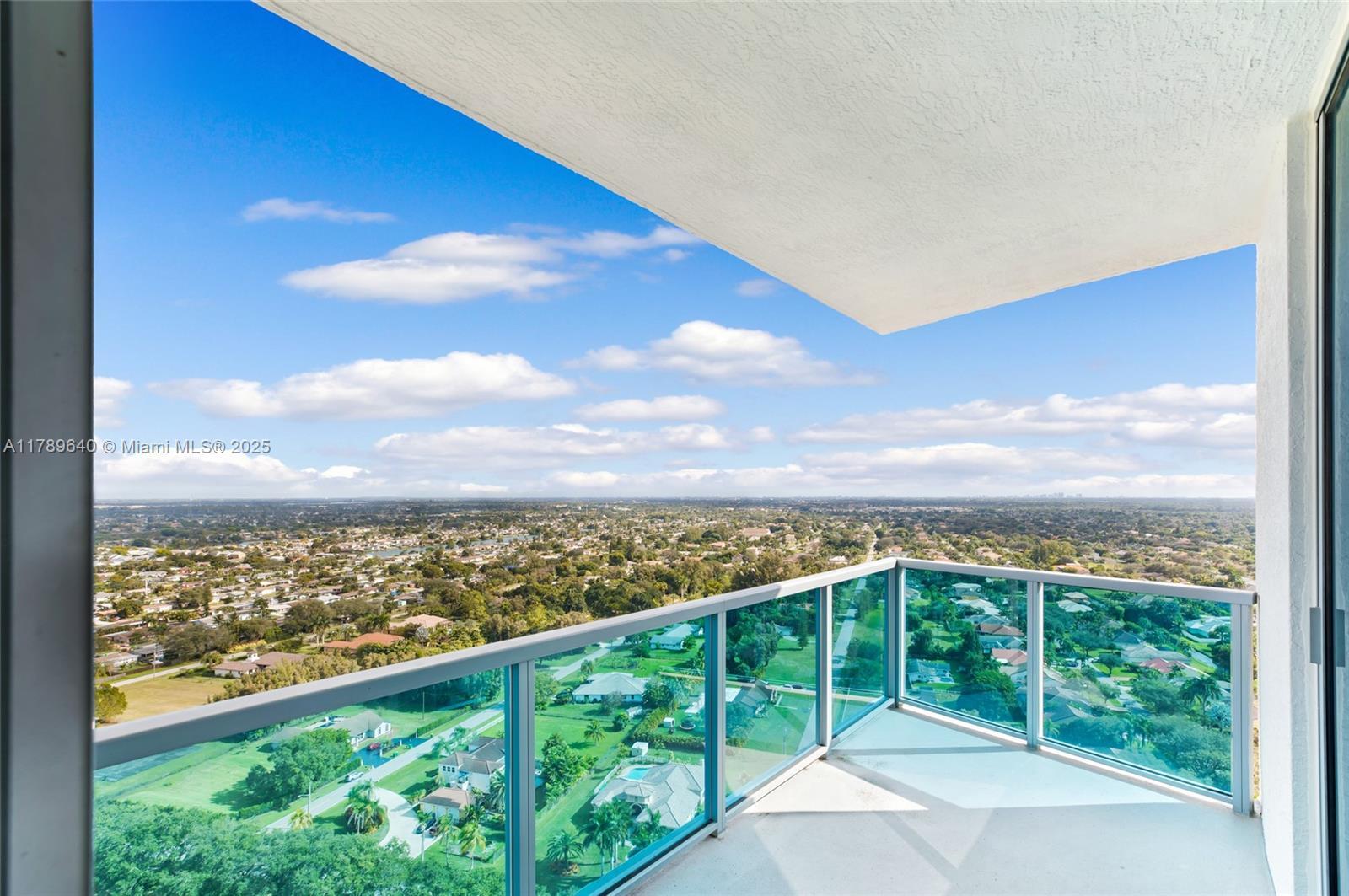 Picture of 2641 N Flamingo Rd # 2608N, Sunrise, FL 33323