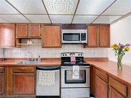 Picture of 5863 W 28Th Ave # 5863, Hialeah, FL 33016