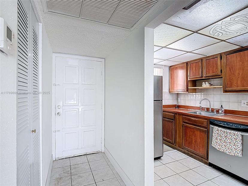 Picture of 5863 W 28Th Ave # 5863, Hialeah FL 33016