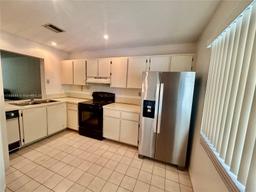 Picture of 156 W Laurel Dr # 1006, Margate, FL 33063