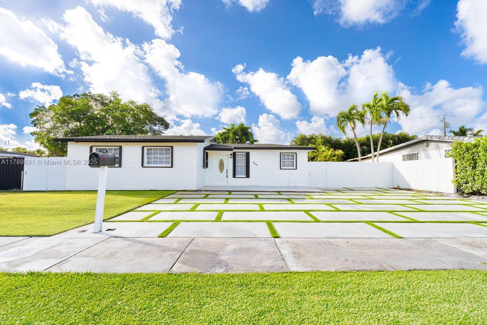 Picture of 7884 NW 175Th St, Hialeah, FL 33015