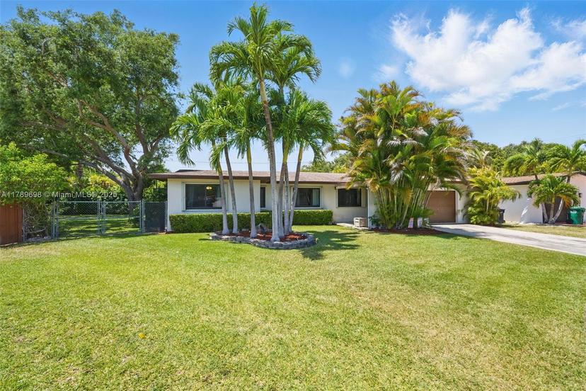 Picture of 16674 SW 93Rd Ct, Palmetto Bay FL 33157