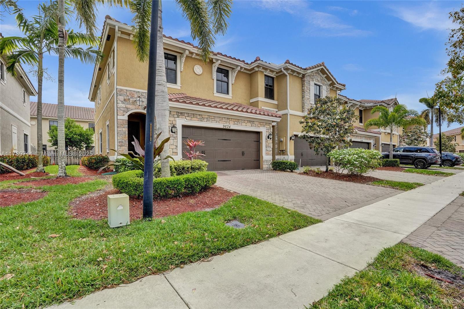 Picture of 9624 Waterview Way # 9624, Parkland, FL 33076