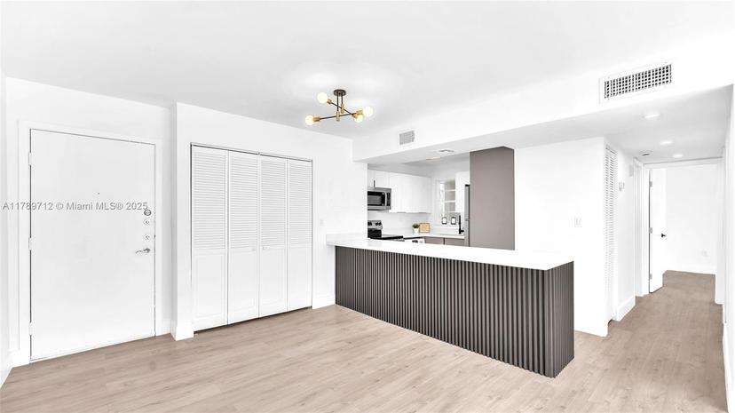 Picture of 840 NW 87Th Ave # 204, Miami FL 33172