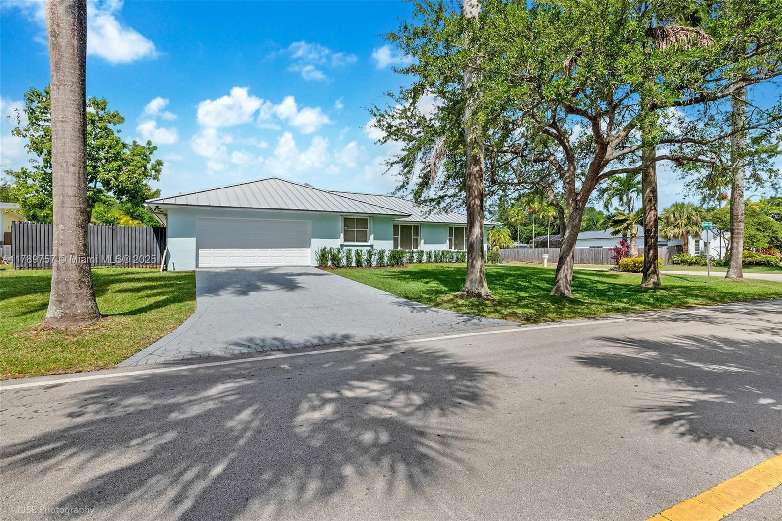 Picture of 8400 SW 184Th Ln, Cutler Bay, FL 33157