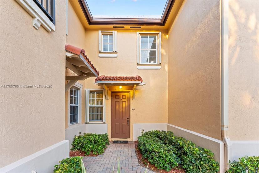 Picture of 3390 Circle Dr, Homestead FL 33033