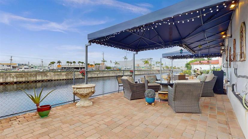 Picture of 8357 NW South River Dr, Medley FL 33166
