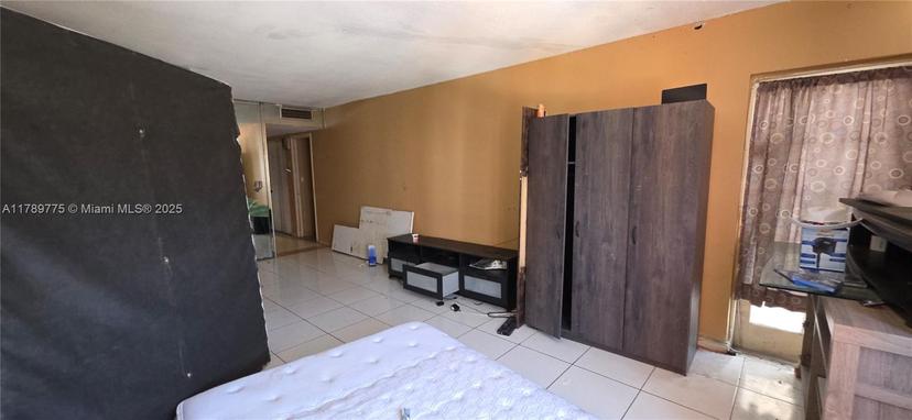 Picture of 1351 NE Miami Gardens Dr # 803E, Miami FL 33179