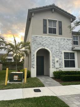 Picture of 1718 SE 26Th Ter, Homestead, FL 33035