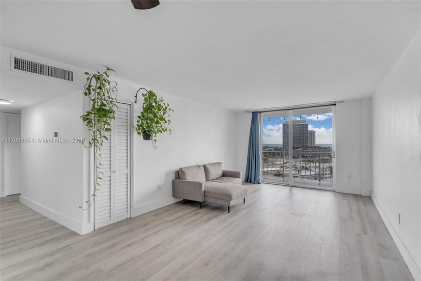 Picture of 6900 Bay Dr # 11F, Miami Beach FL 33141