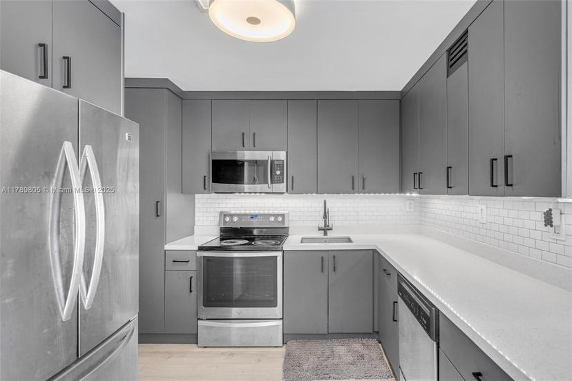 Picture of 6900 Bay Dr # 11F, Miami Beach FL 33141