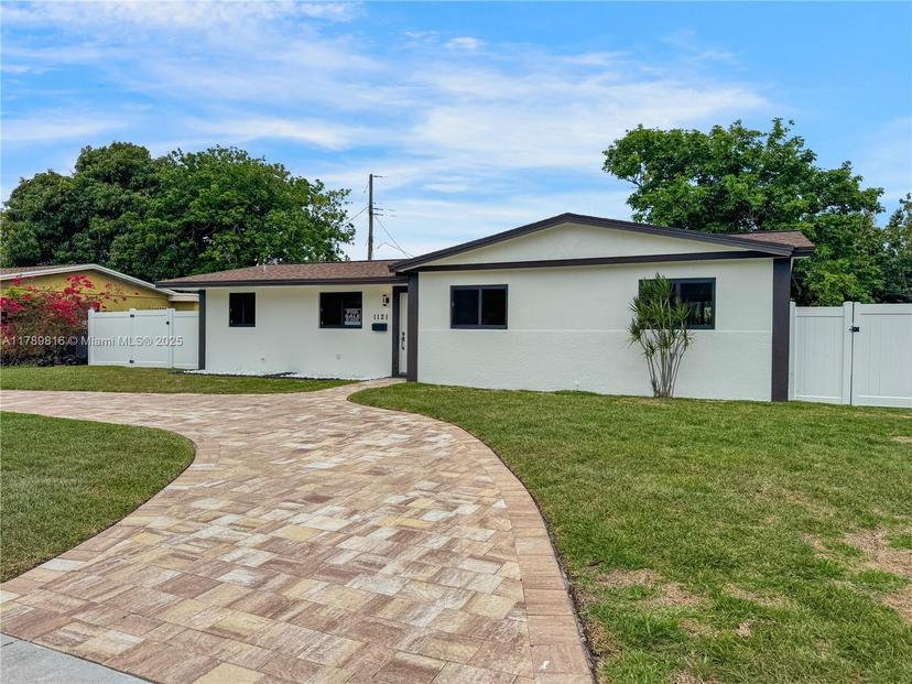 Picture of 1121 NW 200Th St, Miami Gardens FL 33169