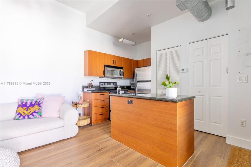 Picture of 3062 Bird Ave # C1, Miami FL 33133