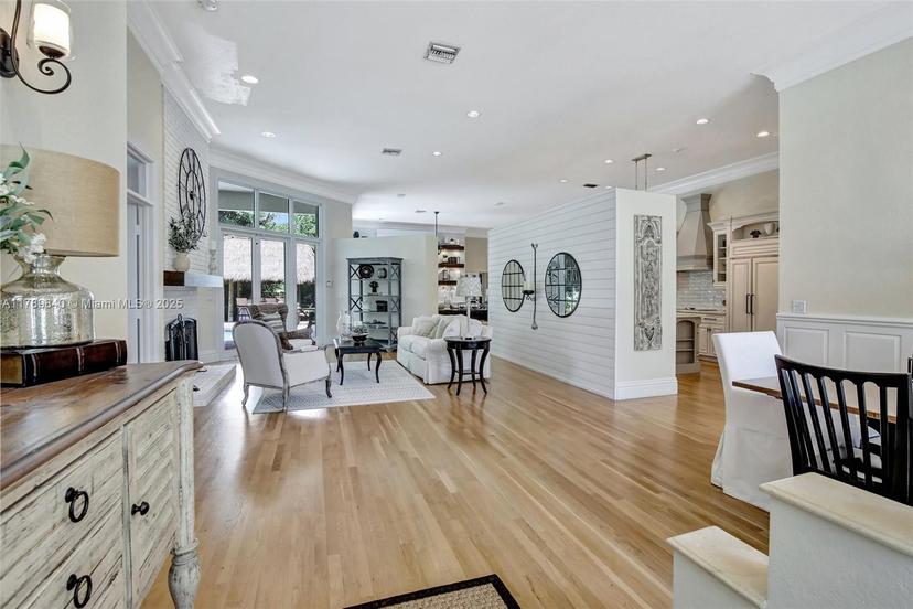 Picture of 3082 Lakewood Cir, Weston FL 33332