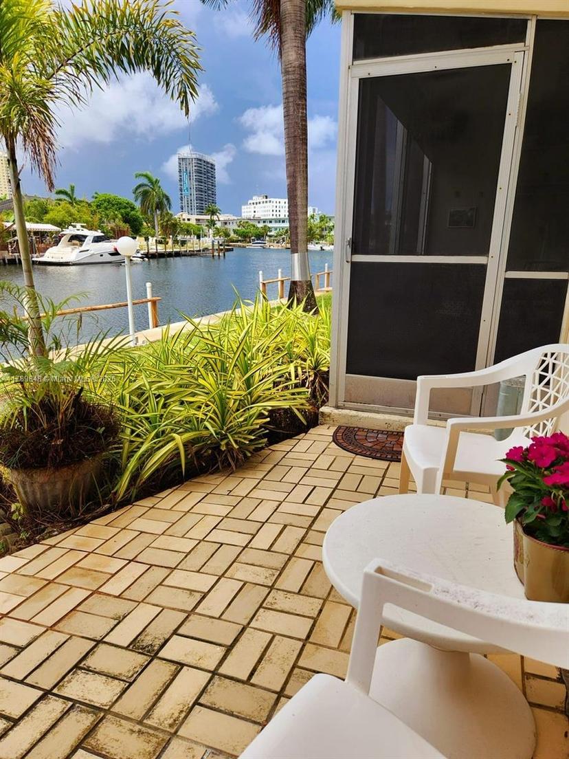 Picture of 460 Paradise Isle Blvd # 104, Hallandale Beach FL 33009