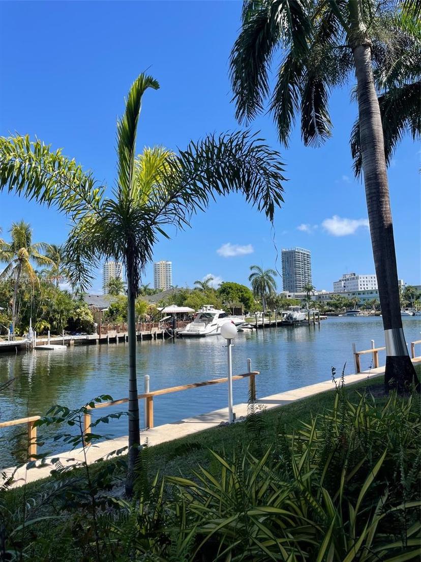 Picture of 460 Paradise Isle Blvd # 104, Hallandale Beach FL 33009