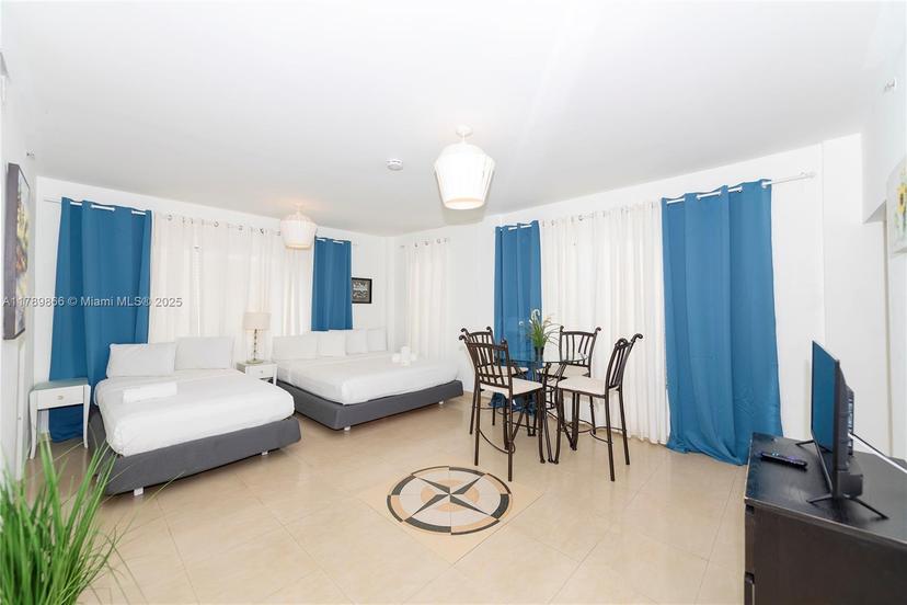 Picture of 918 Ocean Dr # 203, Miami Beach FL 33139