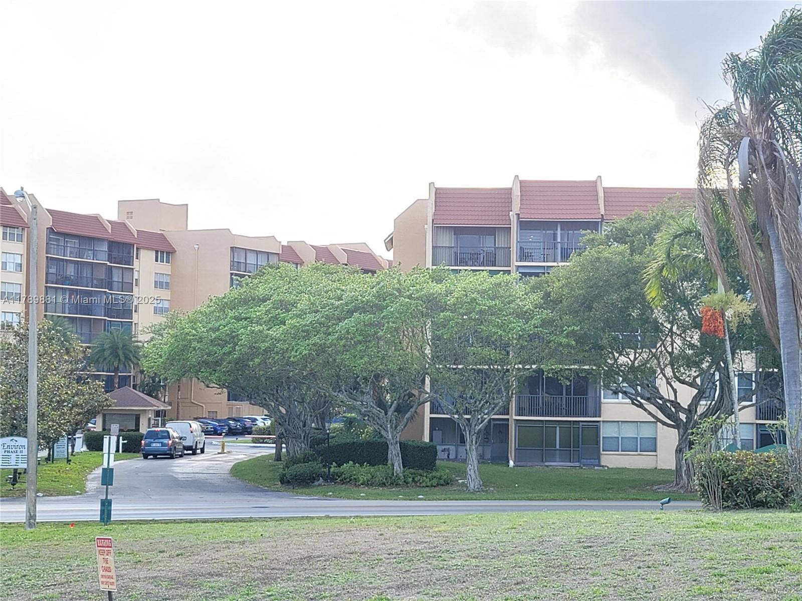 Picture of 7080 Environ Blvd # 424, Lauderhill, FL 33319